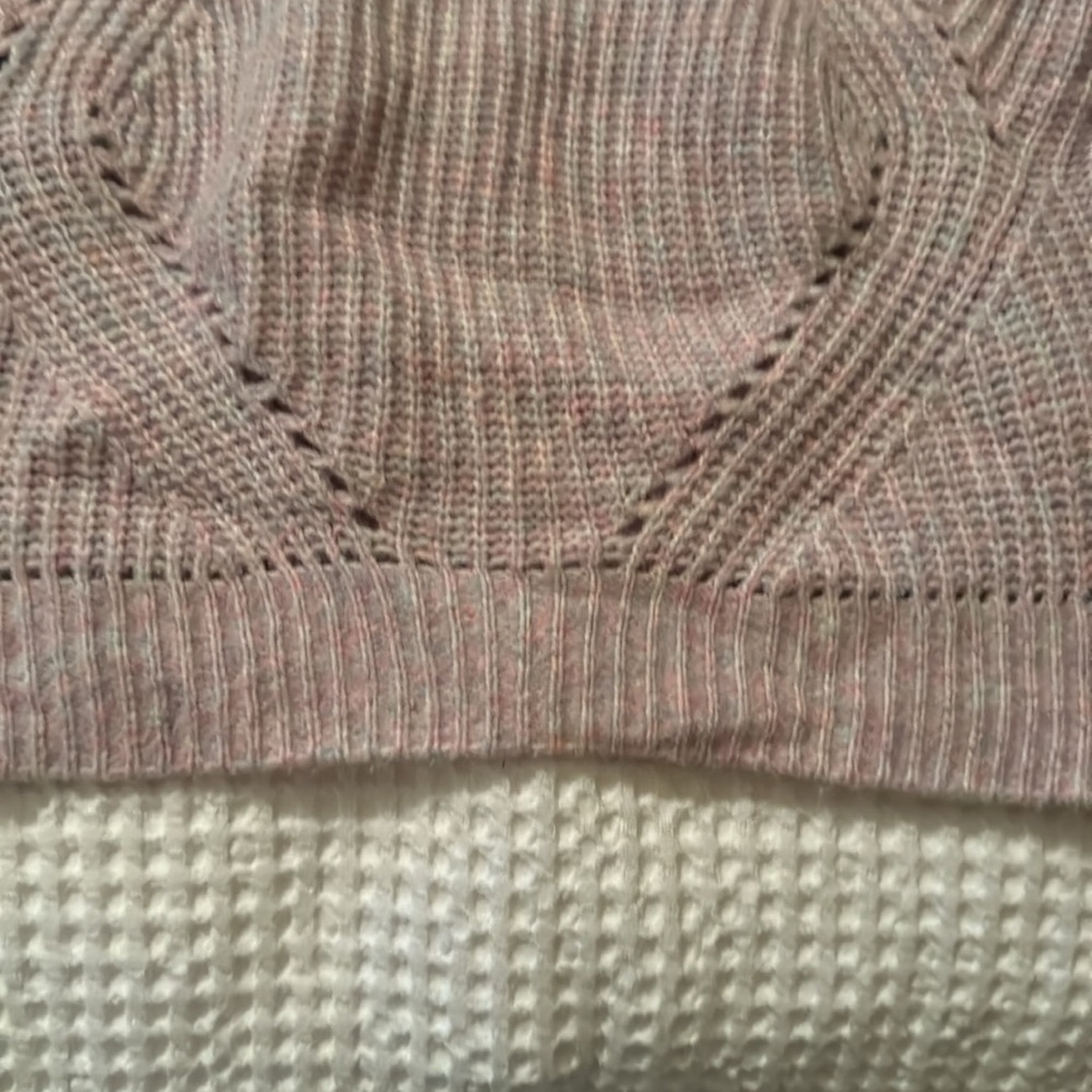 Sweater - Picture 4 of 7